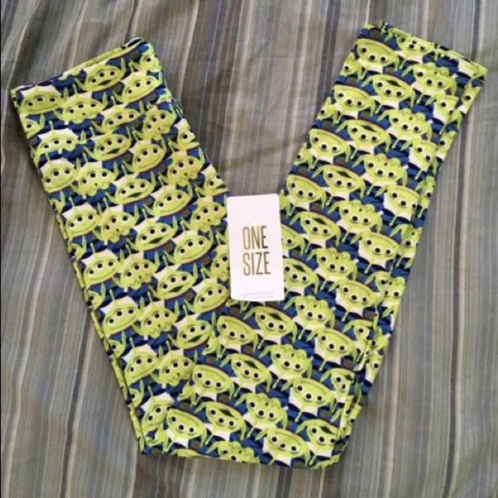 Lularoe OS Toy Story aliens! 👽 🚀